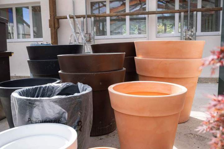 Nous vendons des articles de jardins originaux.